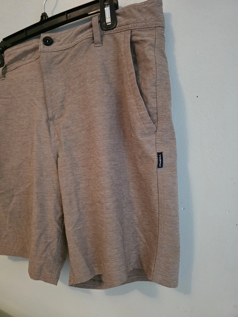 O'Neill Men's Flat-Front Casual Shorts in Light Brown